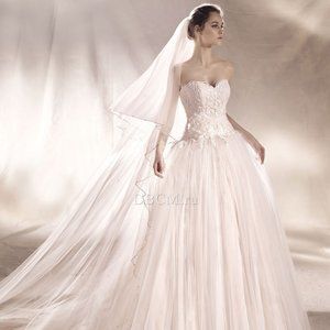 White One by Pronovias Wedding Dress Suniva